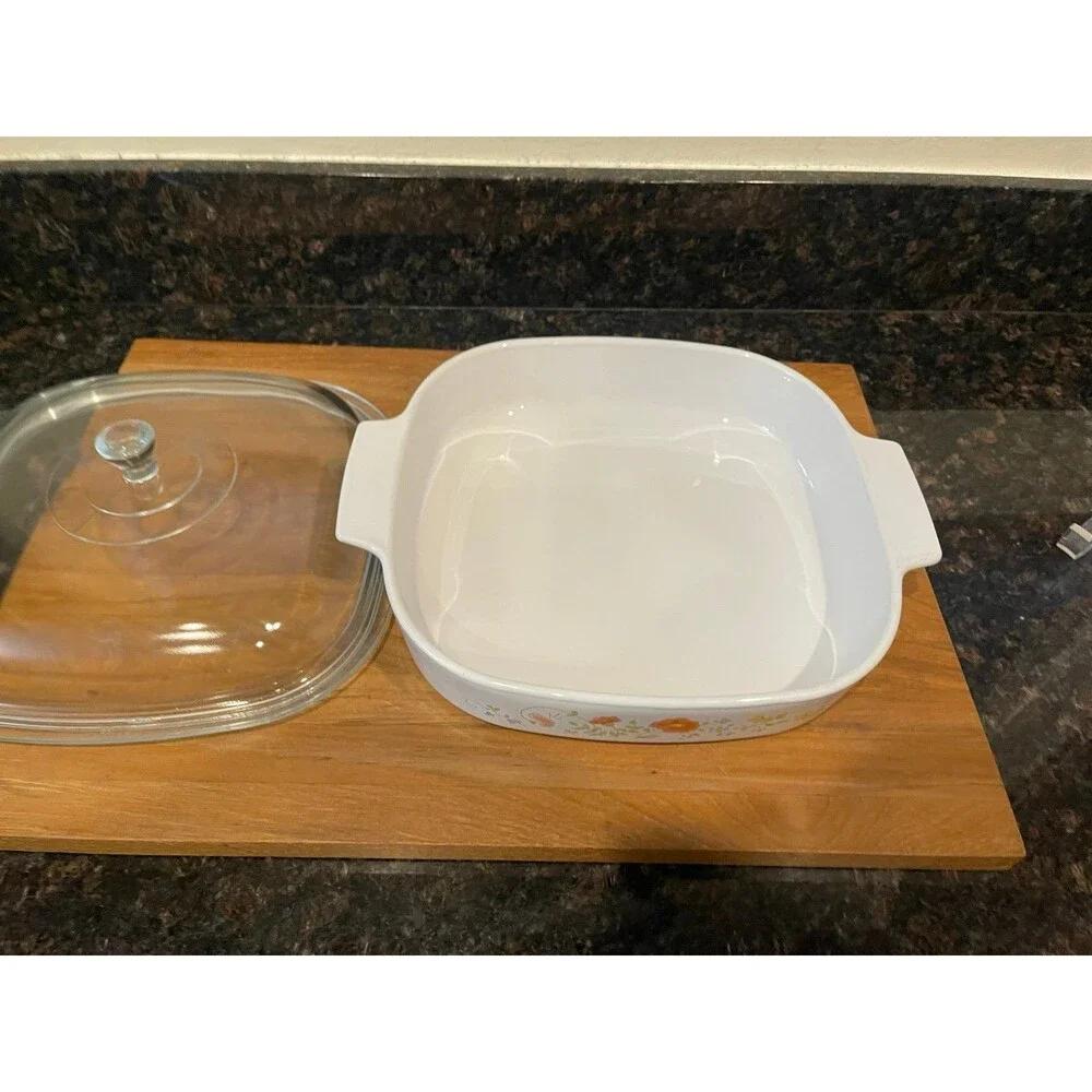 Corning Ware wildflower  A-10-B 10"x10"x2" with lid - Picture 3 of 6